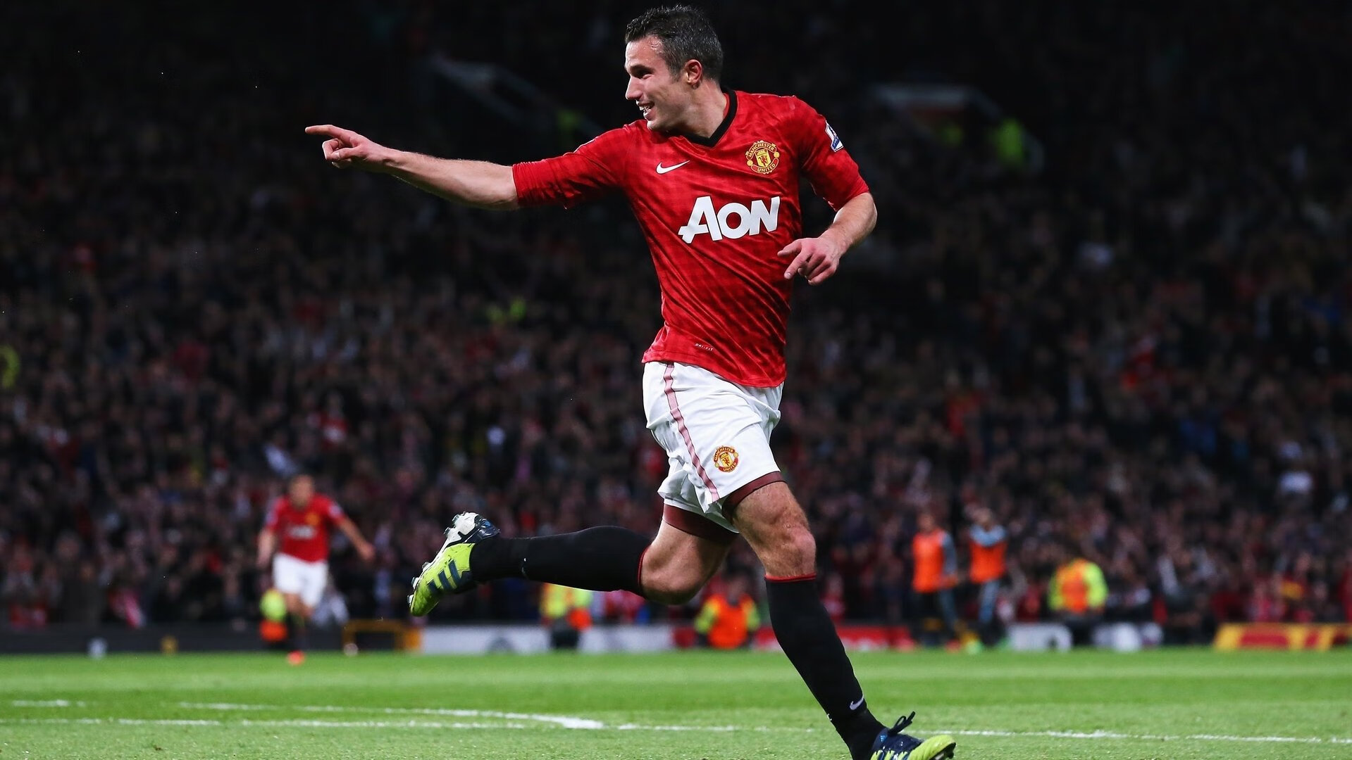 星空游戏平台-中国男足主帅关注中超年轻球员表现,中国男足年轻前锋